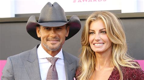 Faith Hill Talks About the Steamy Bathtub Scene From ‘1883’